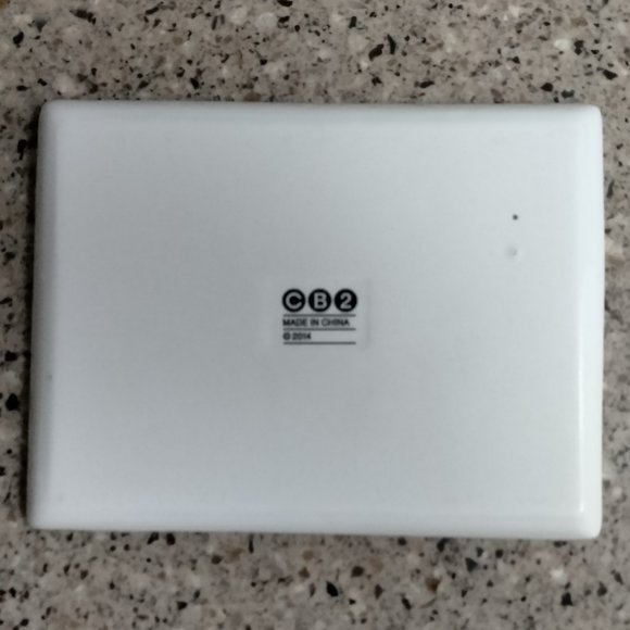 New 2014 Retired Oliver Candy Wrapper Appetizer Plate - Picture 3 of 4